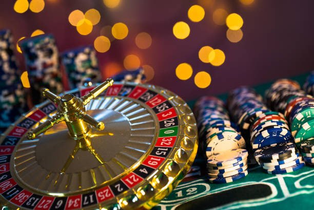 tekbet မိုဘိုင်းအက်ပ် VIP Cashback Bonus မြန်မာ ကစားသူ ဖောင်းဖြေနေသောမြင်ကွင်း